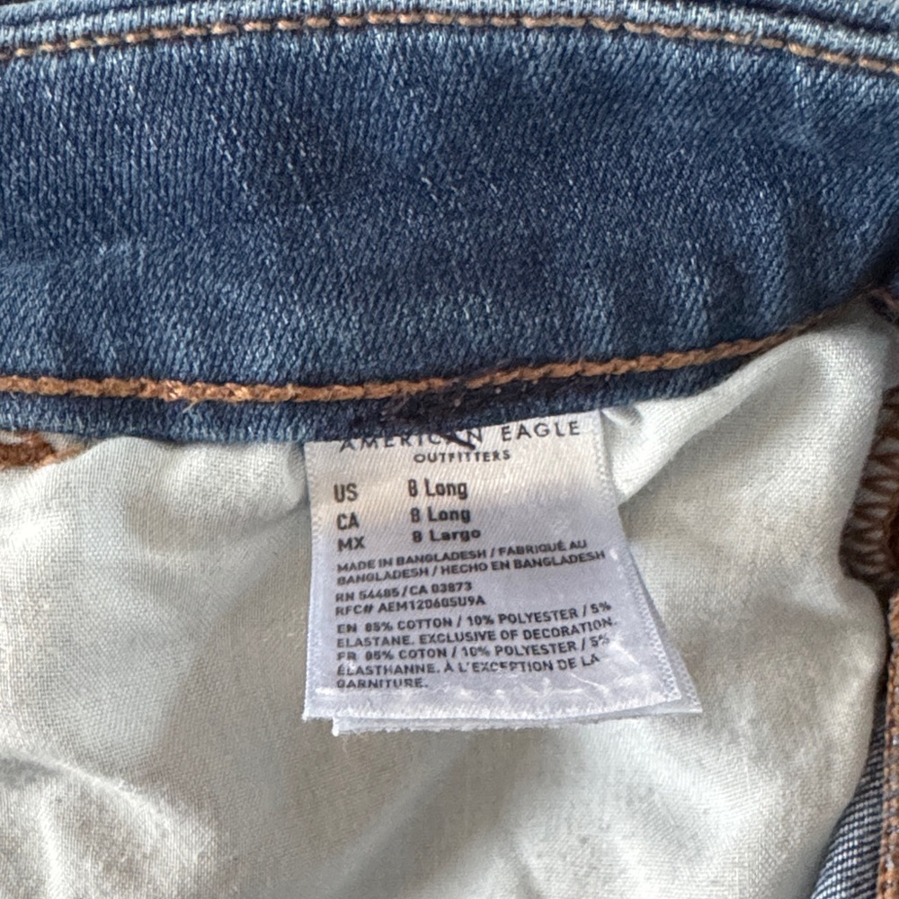 American Eagle Outfitters Dark Blue Distressed Highest Rise Curvy Jegging - Picture 4 of 4